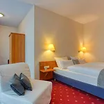 Centro West 3*