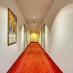 מלון Centro West
