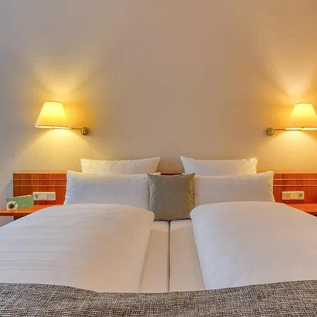 מלון Centro West 3*