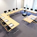 Centro West Hotel 3*
