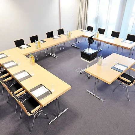 Centro West Hotel 3*