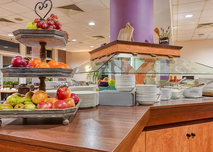 فندق Centro West